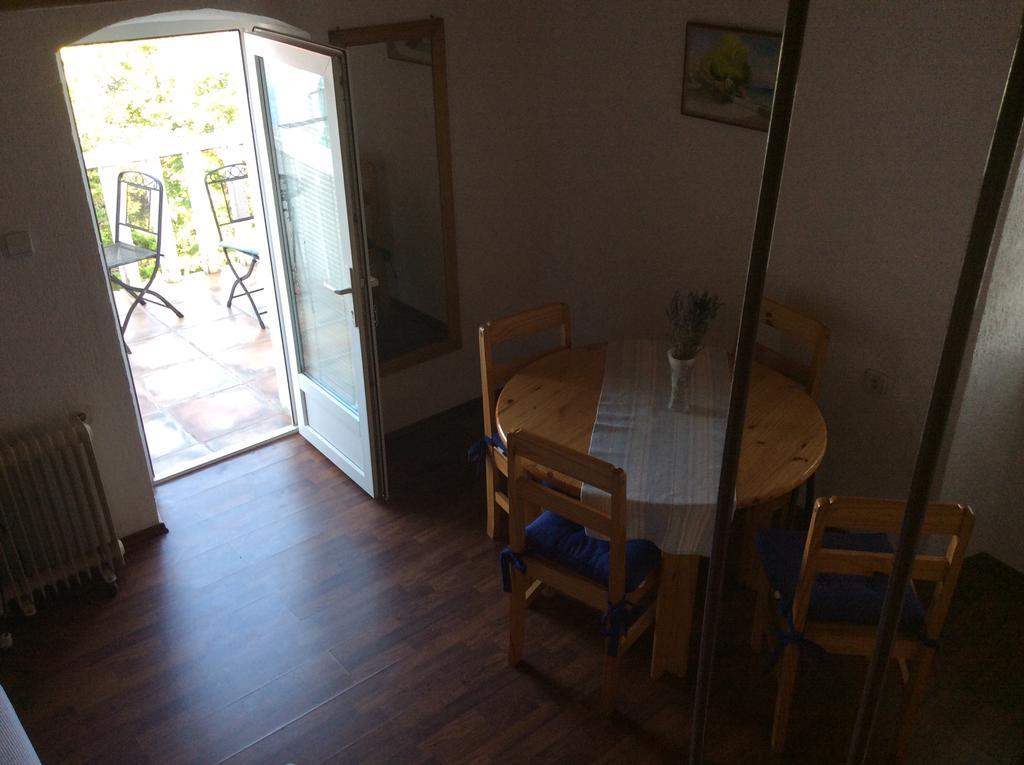 Apartman Ustrine Exterior photo